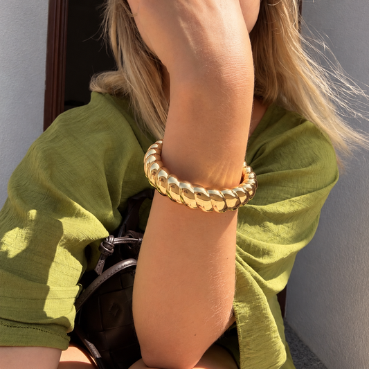 ROPE CUFF Gold – guldbelagt armbånd med snoet struktur