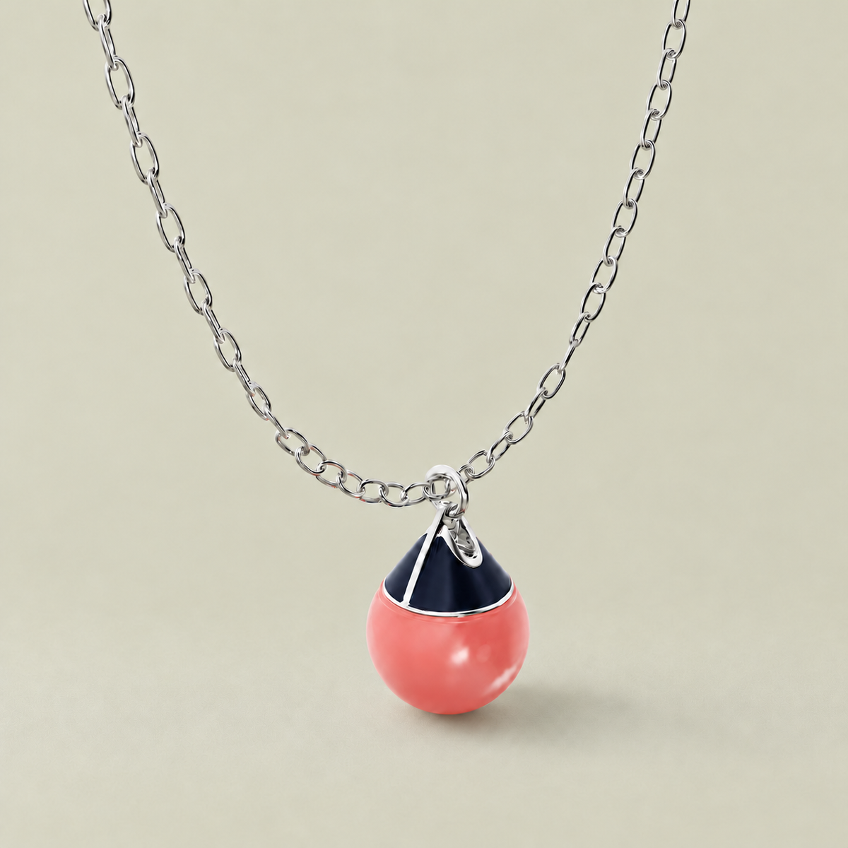 Detalje af BUOY NECKLACE Silver med blå og lyserød-orange emalje